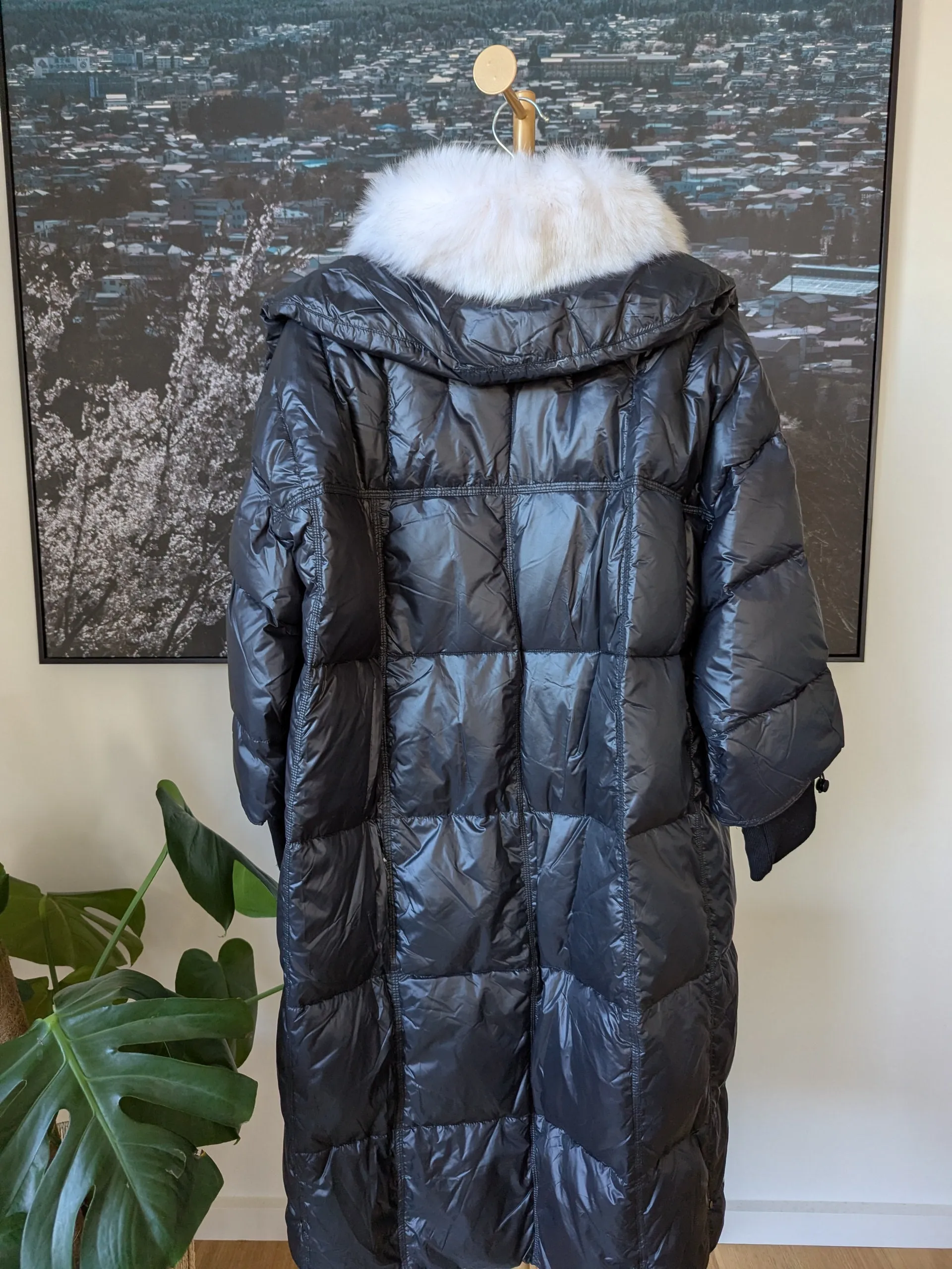 Brand New Goose Down Jacket Size 8-12 FREE SHIPPING 119 Black
