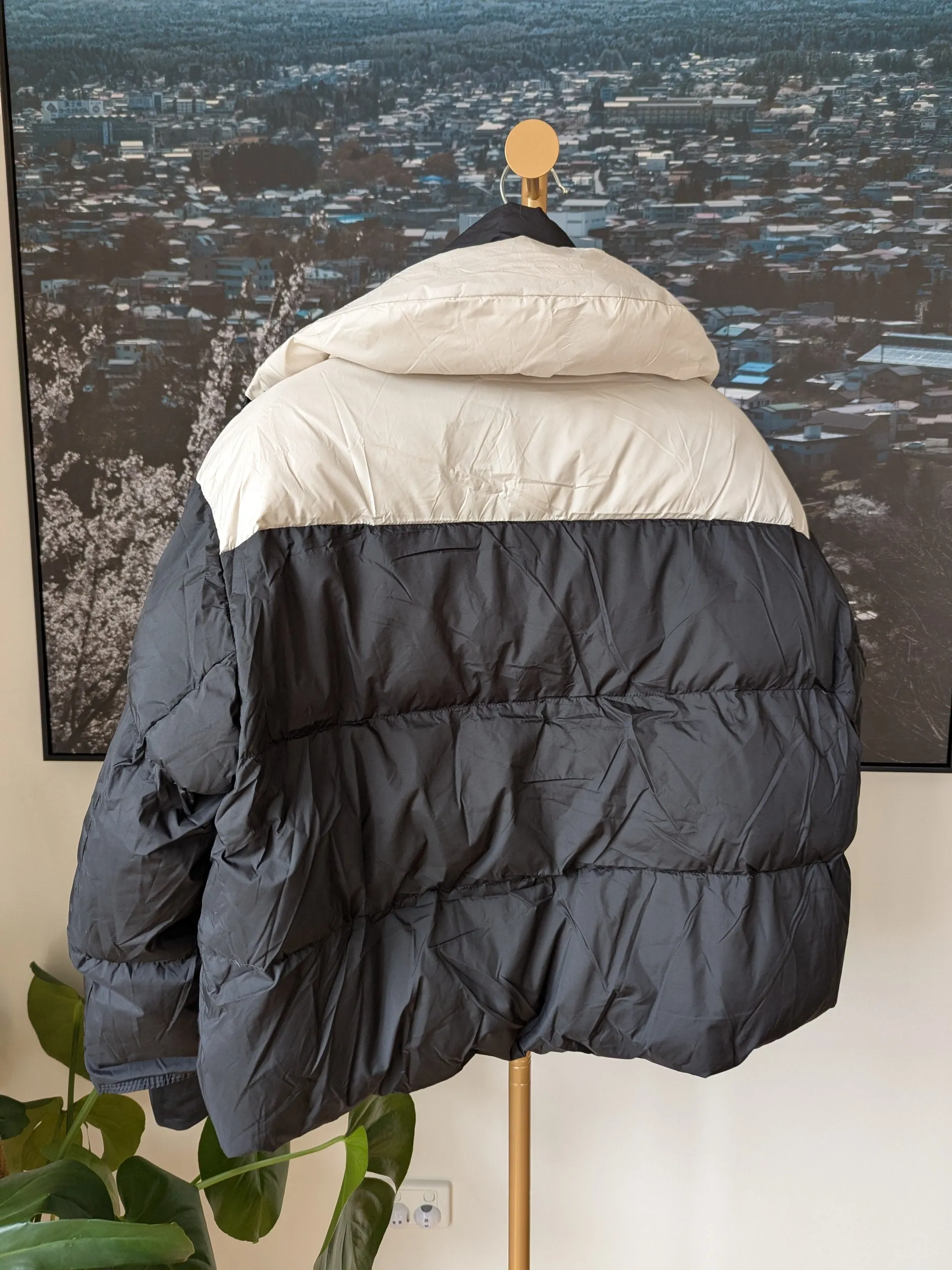 Brand New Goose Down Jacket Size 8-12 FREE SHIPPING 132