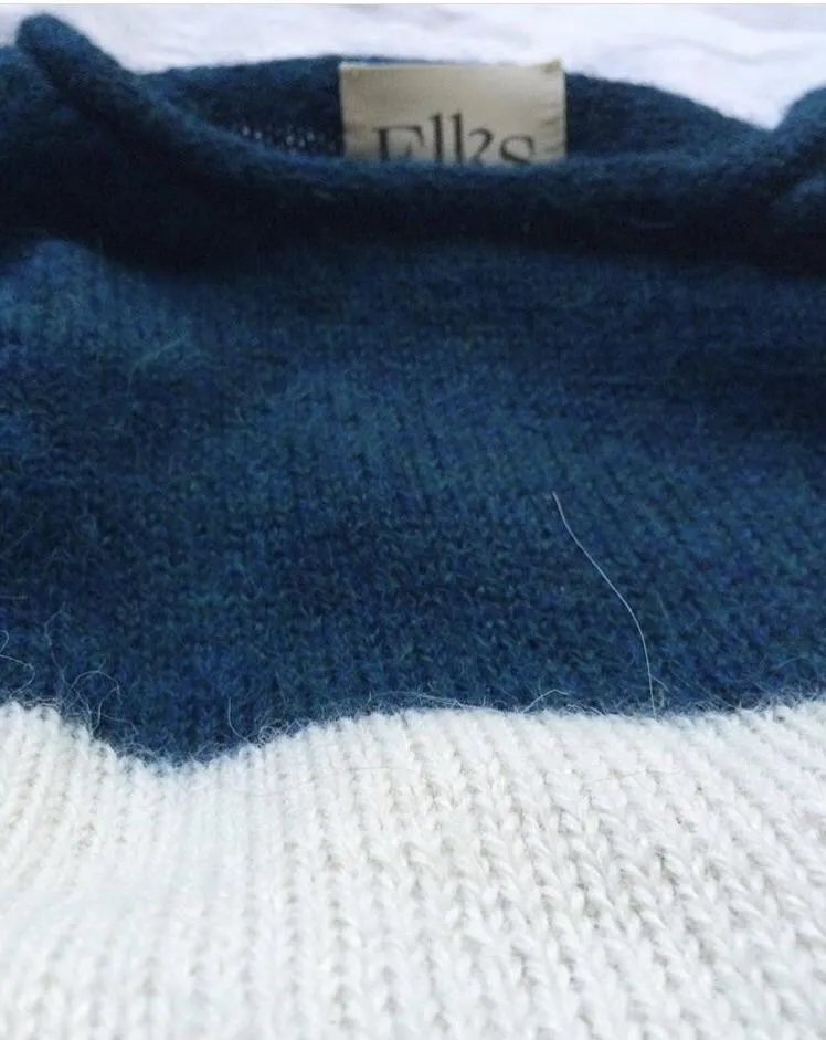 Handknitted Alpaca Wool Unisex Sweater (Navy)