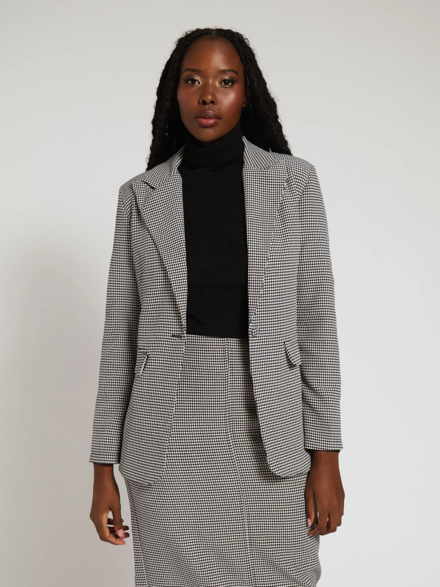 Single Breasted Houndstooth Blazer - Black/White