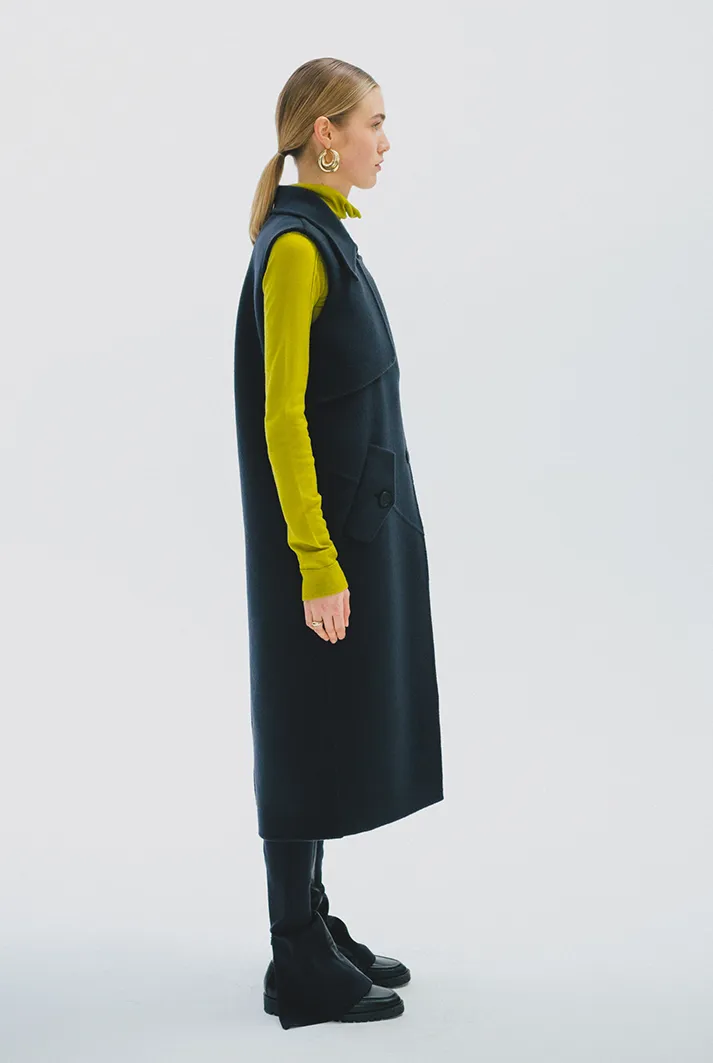 Sleeveless Trench Vest with Oversized Collar