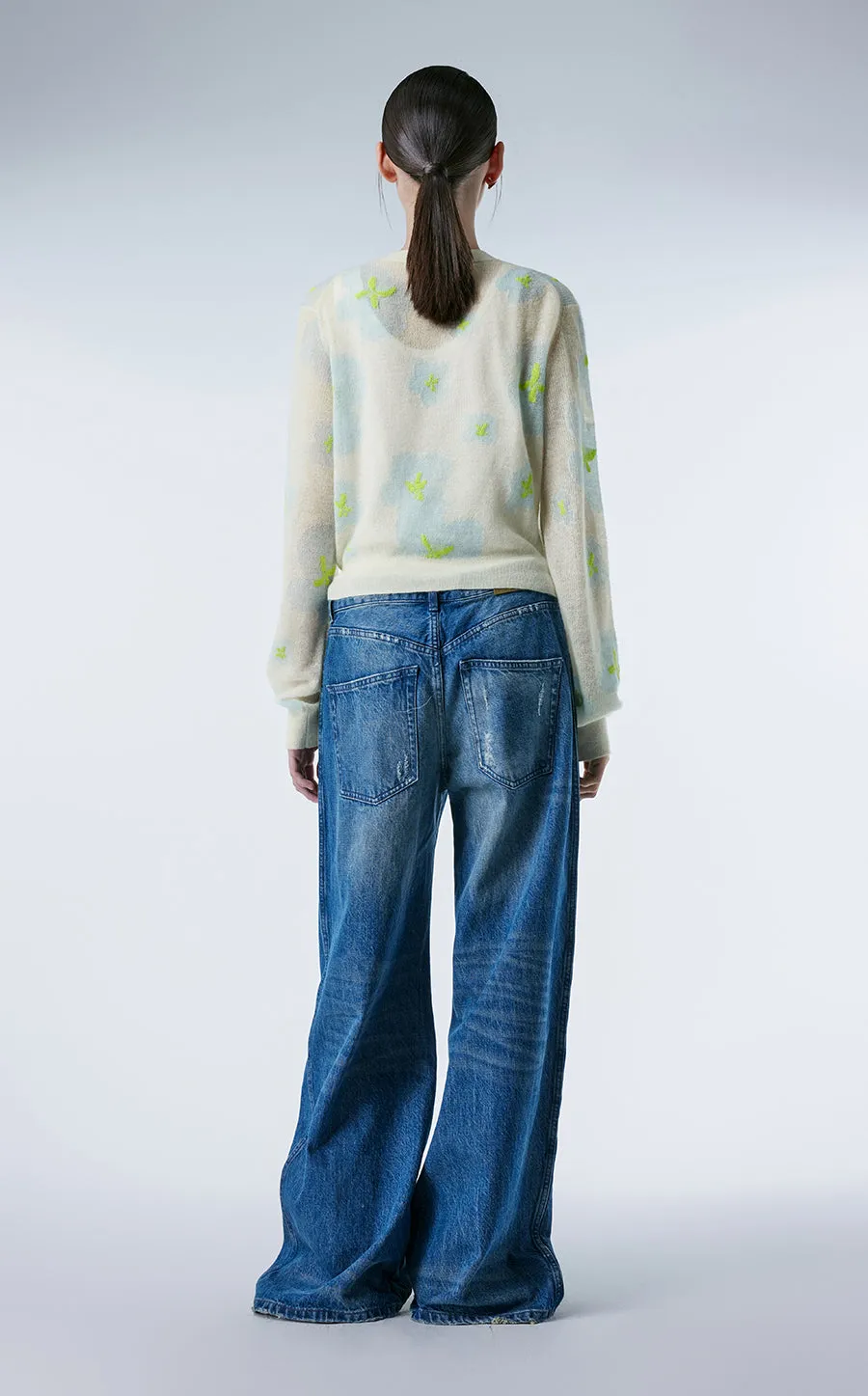 Sweater / JNBY  Slim-fit Floral Prints Cropped Cardigan
