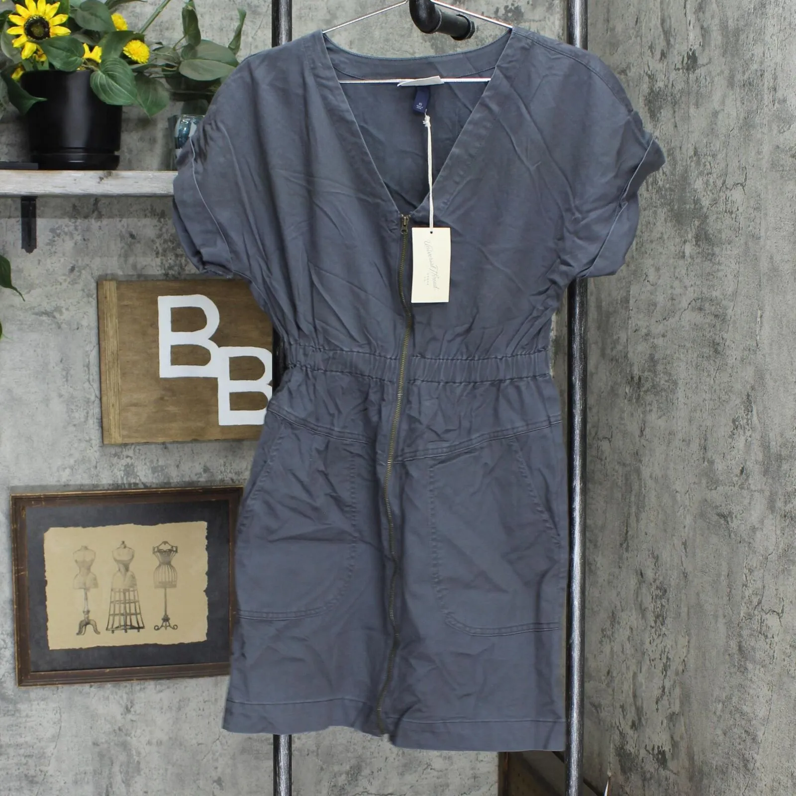 Universal Thread Women's Short Sleeve Zip-Up Elastic Waist Dress 562940